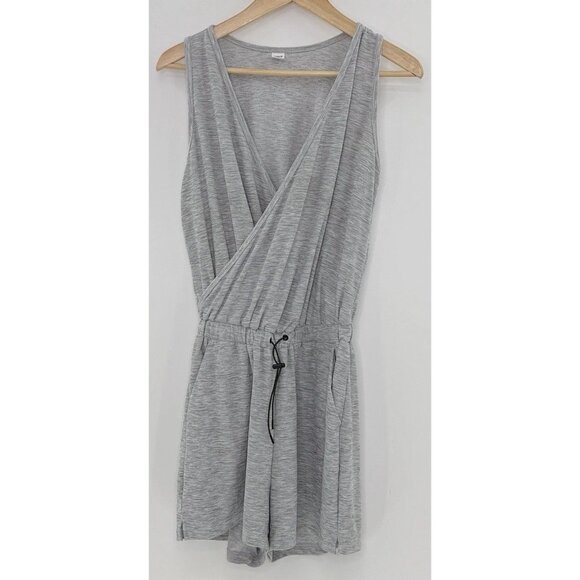 Old Navy Women’s Breathe ON Cross Front V-Neck Light Gray Romper Sz Sm See Pics - Picture 1 of 10